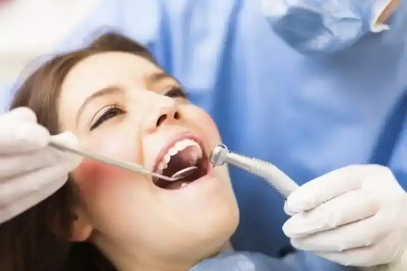 عصب کشی دندان در اصفهان9