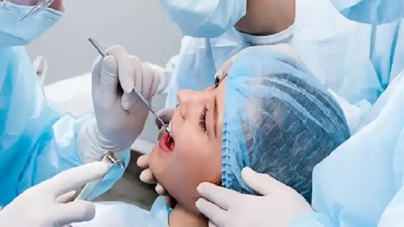 بهترین دندانپزشک اصفهان 123